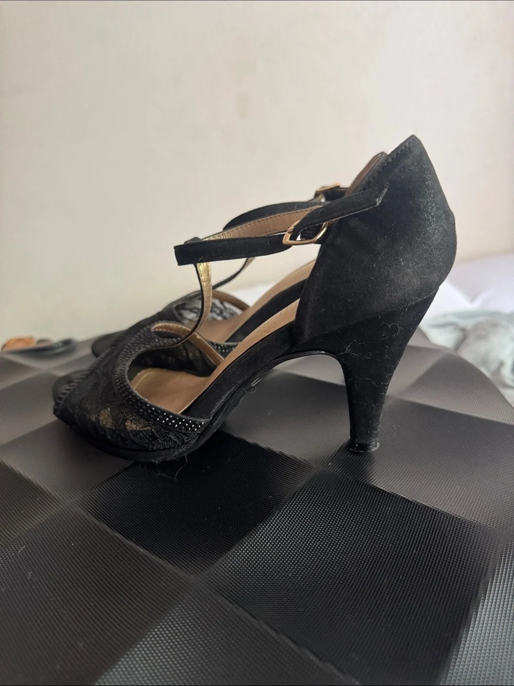 Dream Pairs Black Lace Rhinestone T-Strap Heels – Size 7.5